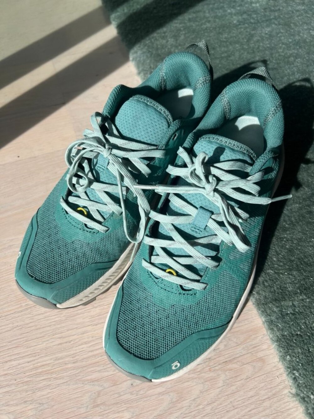 Brand new size 8.5 Oboz Katabatic LT Low Hiking Sneaker Teal Blue W 8.5